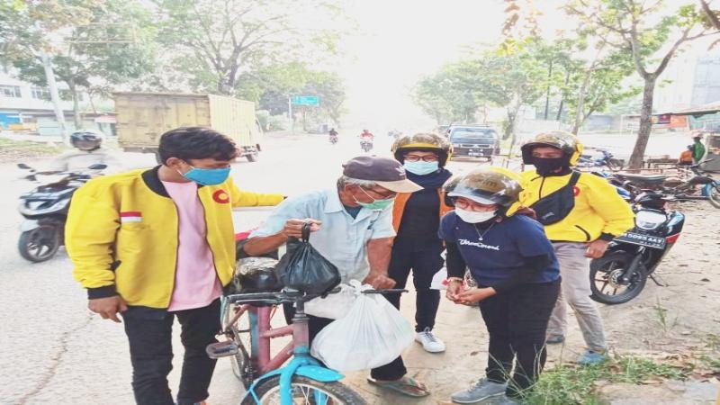 Maxim Pekanbaru Bantu Warga Kurang Mampu Saat Pandemi Corona