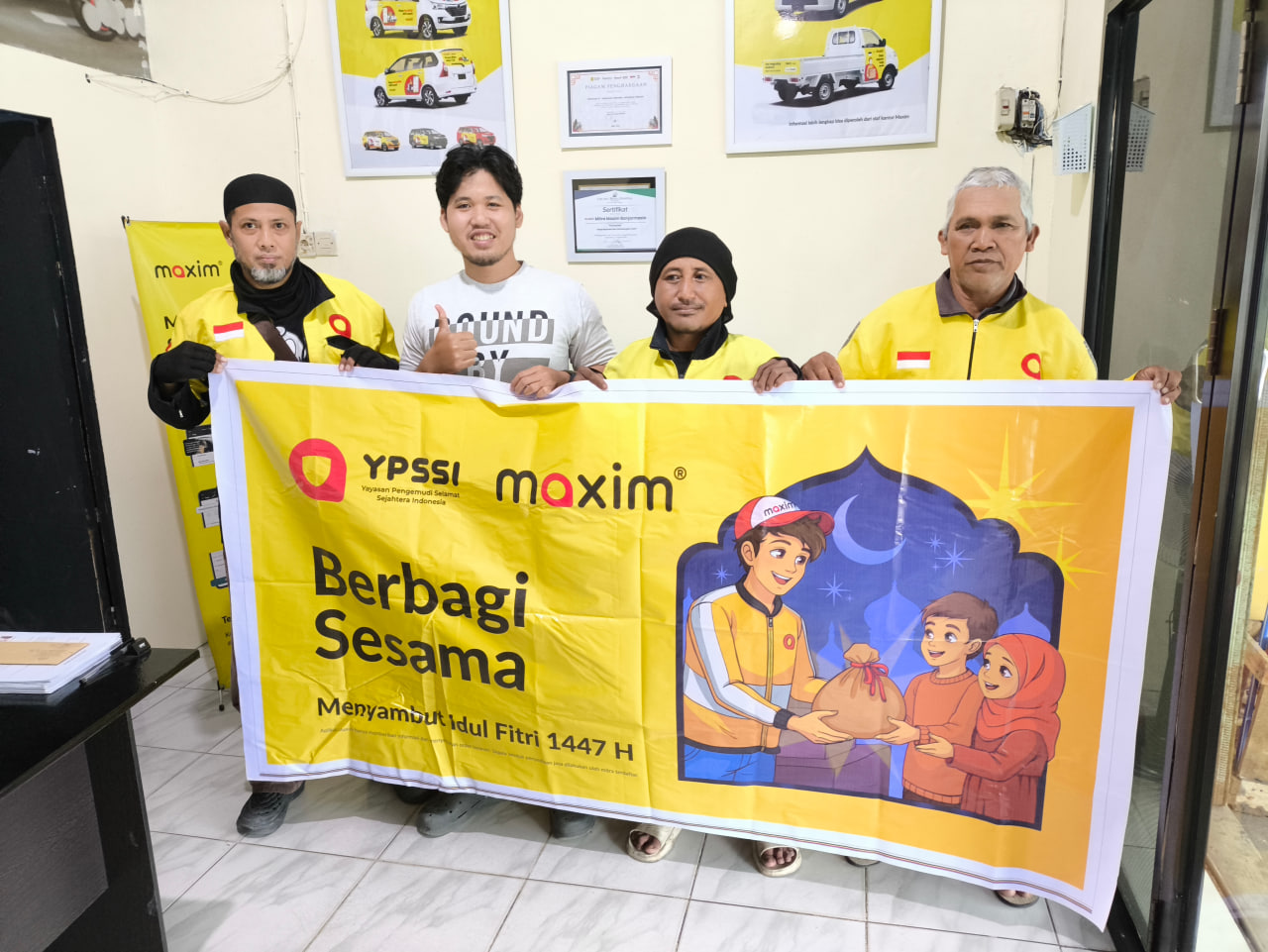 ​Sambut Ramadan, Maxim Banjarmasin Salurkan Sembako dan Siapkan BHR untuk Mitra Pengemudi